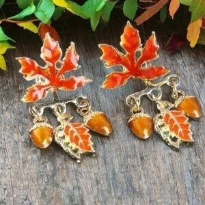 MODCLOTH MAPLE LEAF PINECONE AUTUMN EARRINGS 🍁